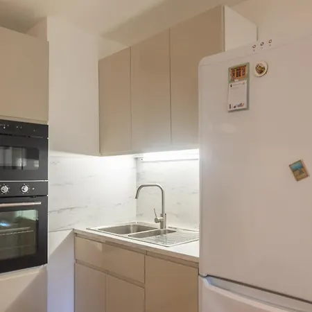 Fresh And Spacious Family Nest In * Romainville